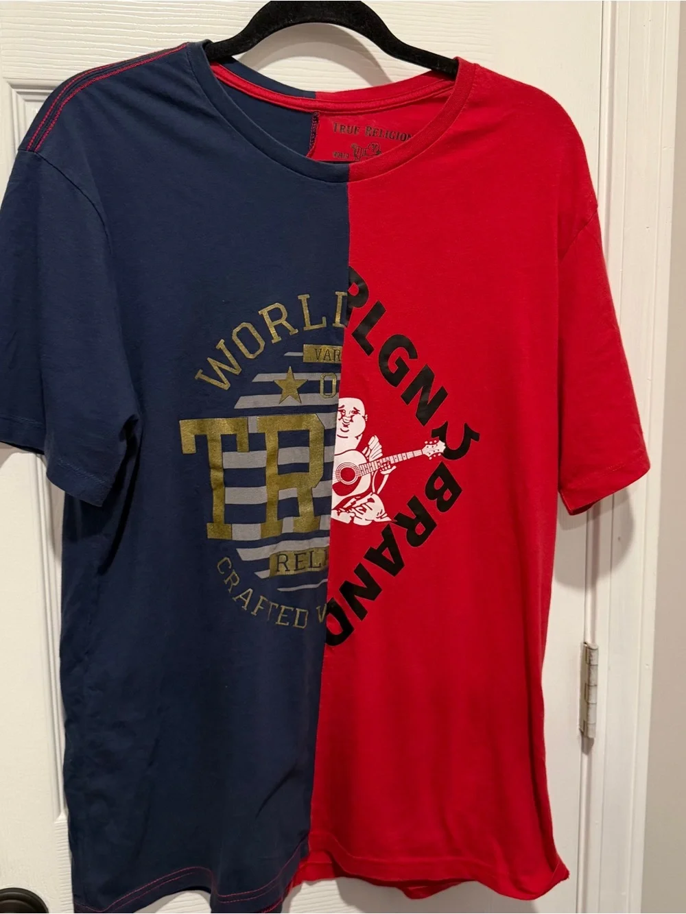 True Religion World Tour Split Color Graphic T-Shirt Men’s L Red Navy